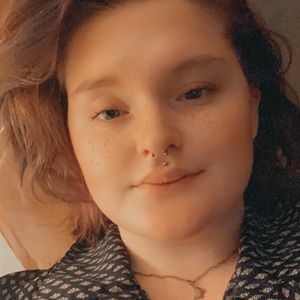 Meet your Posher, Becca